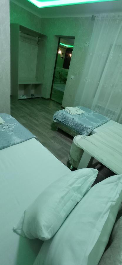 בוקורו Hotel Guest House Golden Degrez מראה חיצוני תמונה