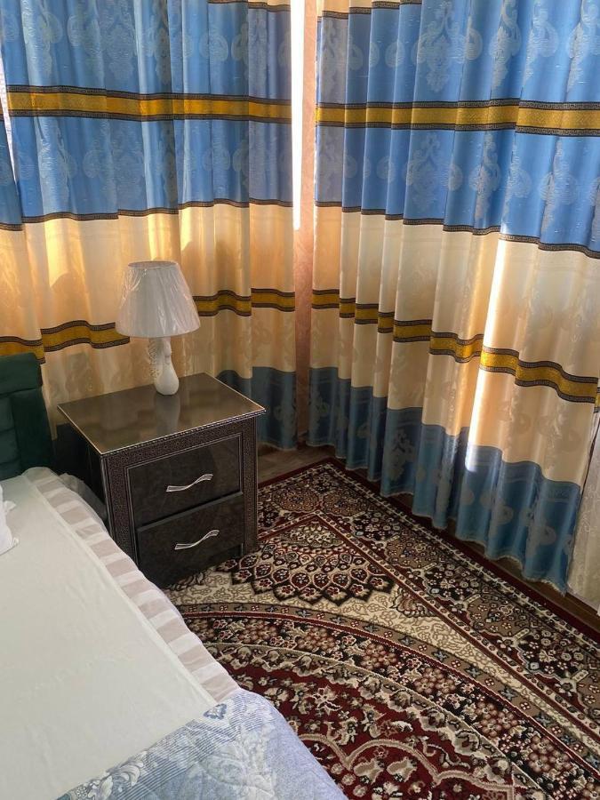 בוקורו Hotel Guest House Golden Degrez מראה חיצוני תמונה