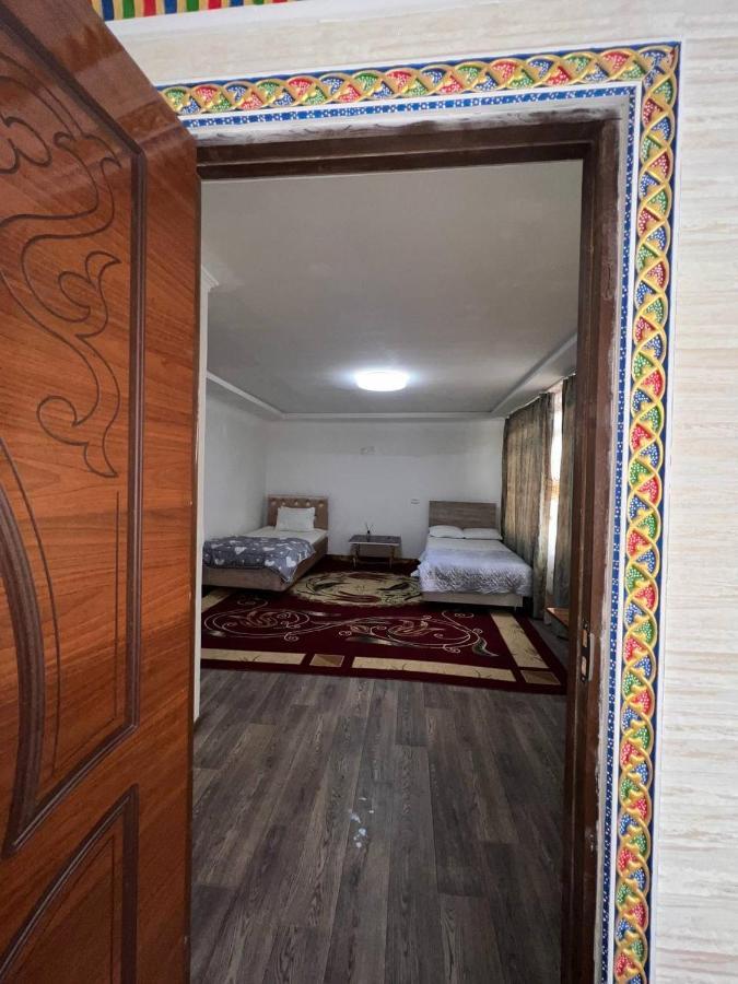 בוקורו Hotel Guest House Golden Degrez מראה חיצוני תמונה