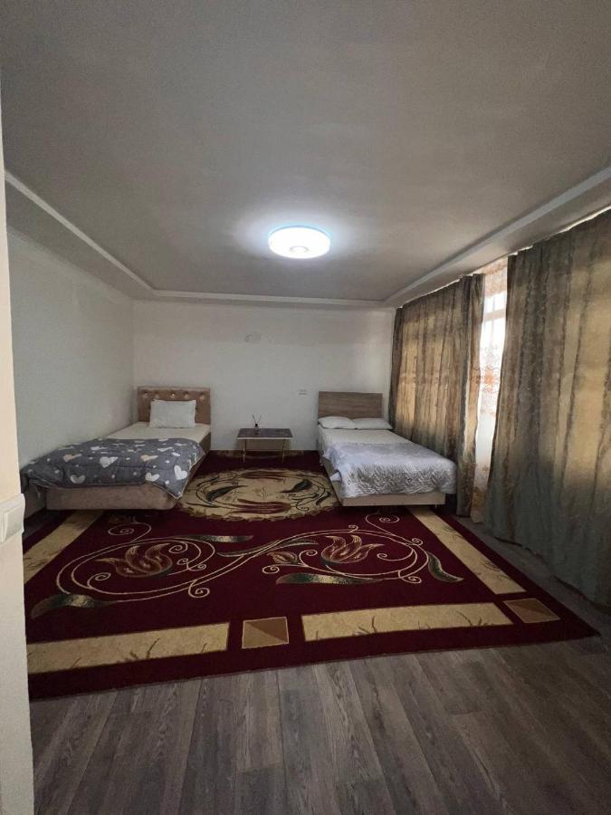 בוקורו Hotel Guest House Golden Degrez מראה חיצוני תמונה