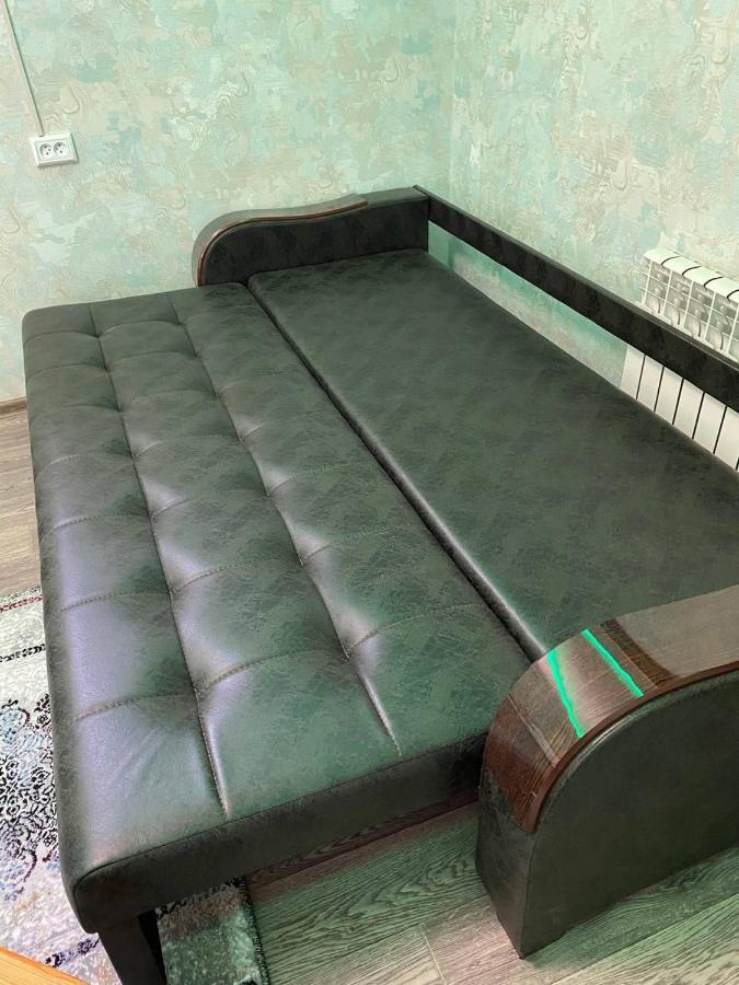 בוקורו Hotel Guest House Golden Degrez מראה חיצוני תמונה